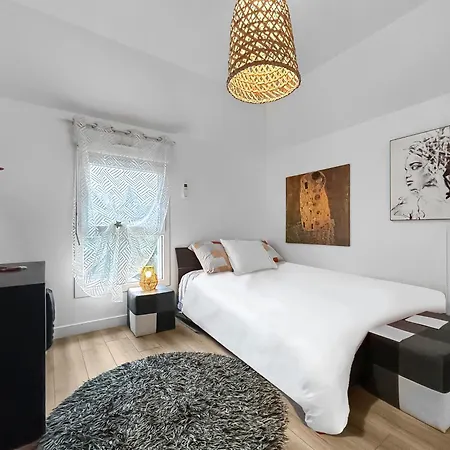 De Luxe A Dijon